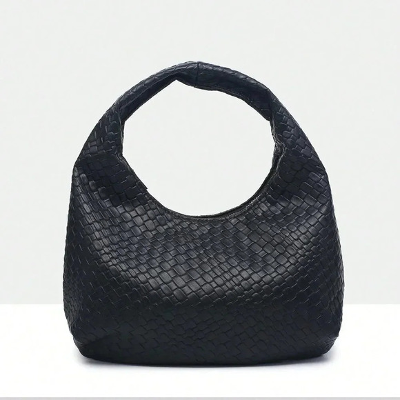 Black Casual Women's Leisure Faux Woven Leather Shoulder Bag - Picture 2 of 6